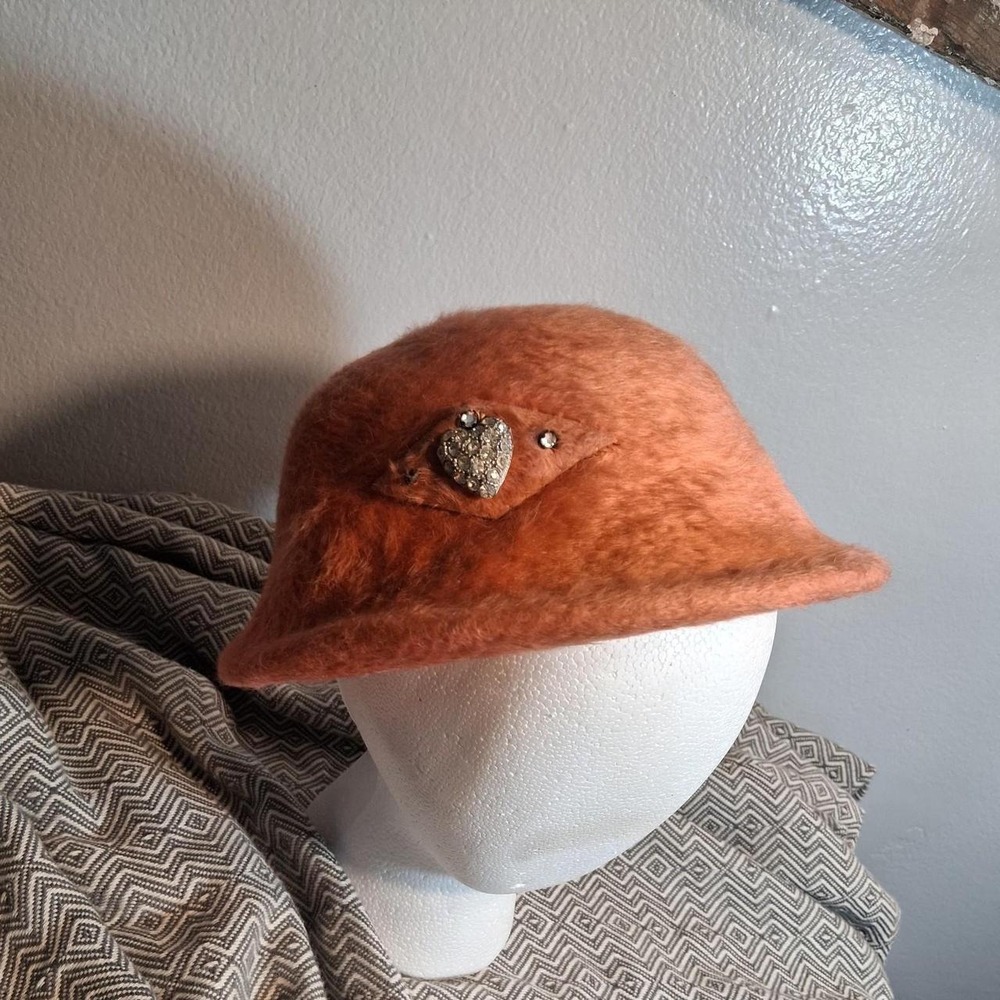 Pinehurst Fifth Avenue New York faux fur bucket hat rhinestone brooch